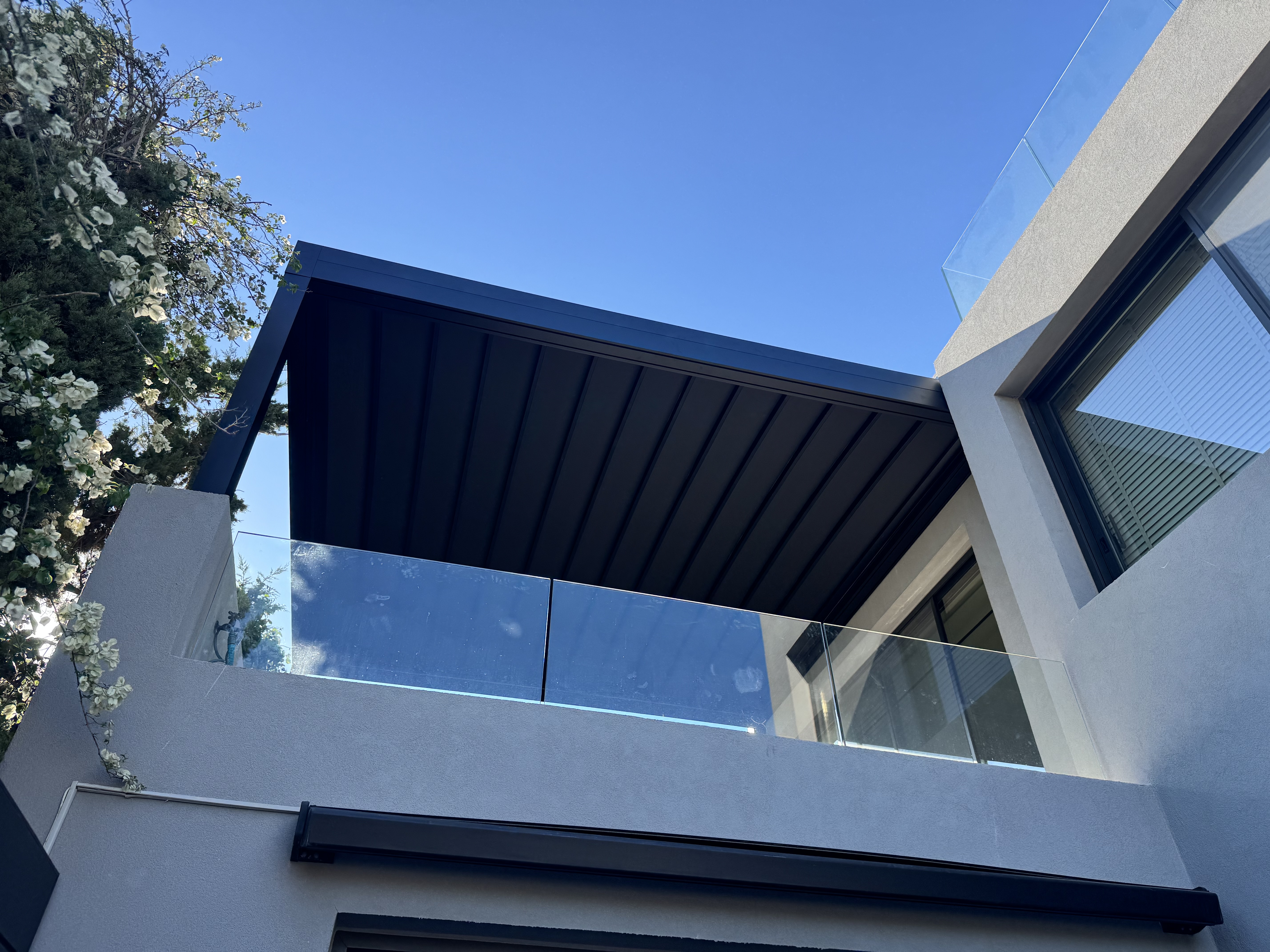 Εγκατάσταση Flat Τεντοπέργκολας στο Λαγονήσι — φωτογραφία 3 από 4