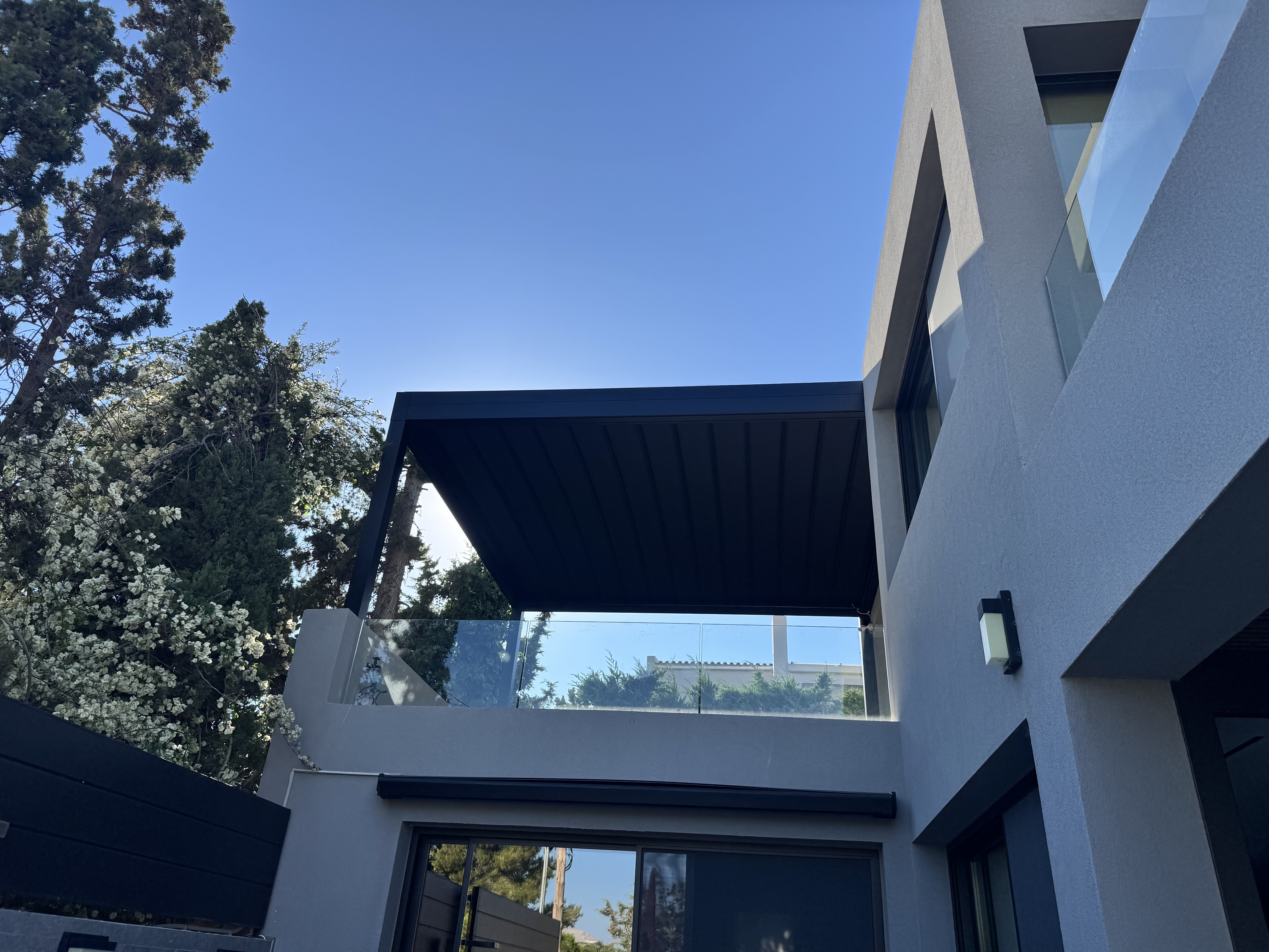 Εγκατάσταση Flat Τεντοπέργκολας στο Λαγονήσι — φωτογραφία 1 από 4