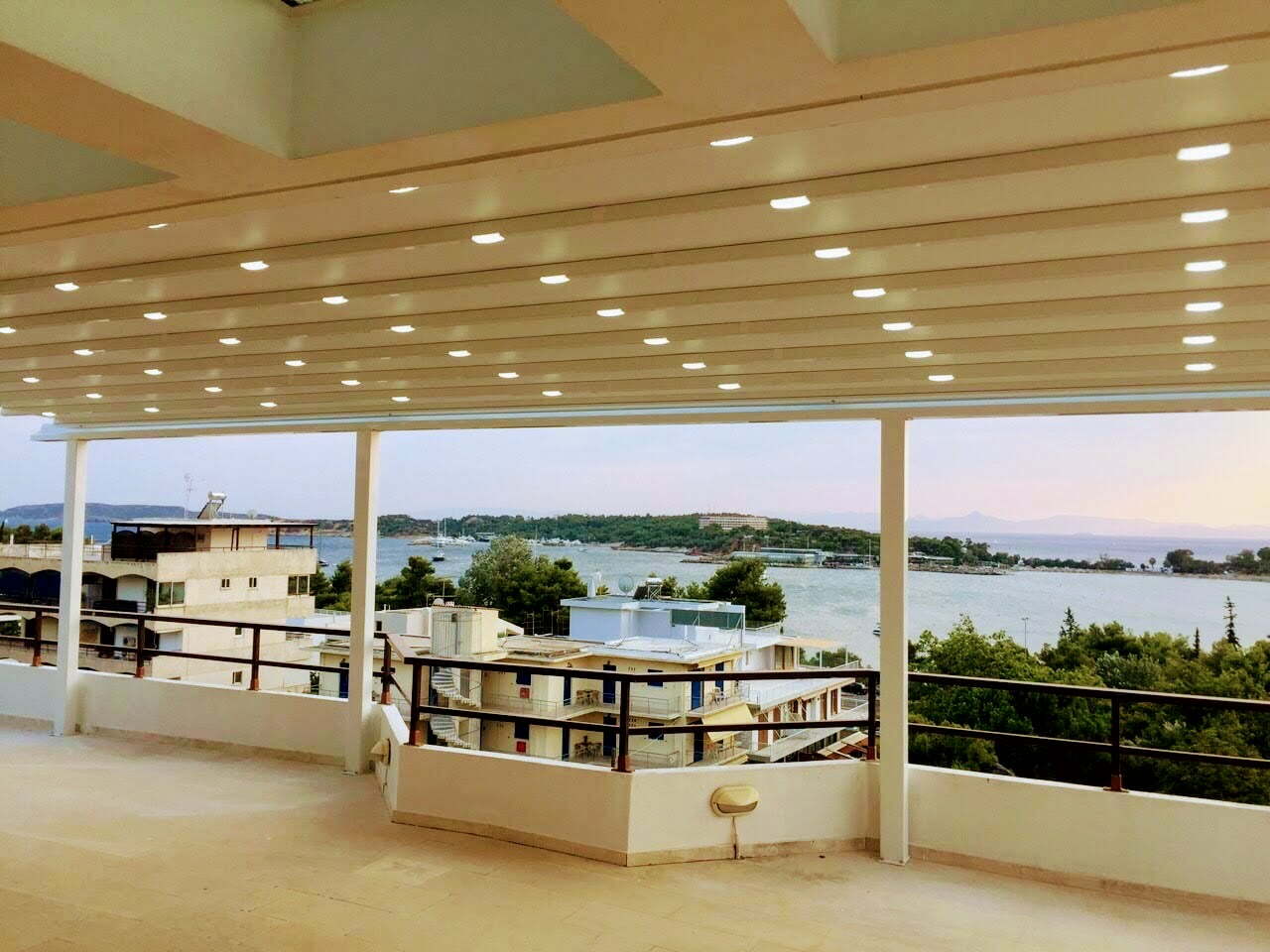 Τεντοπέργκολες Ανοιγοκλειόμενες Με Οδηγούς Αλουμινίου - 3