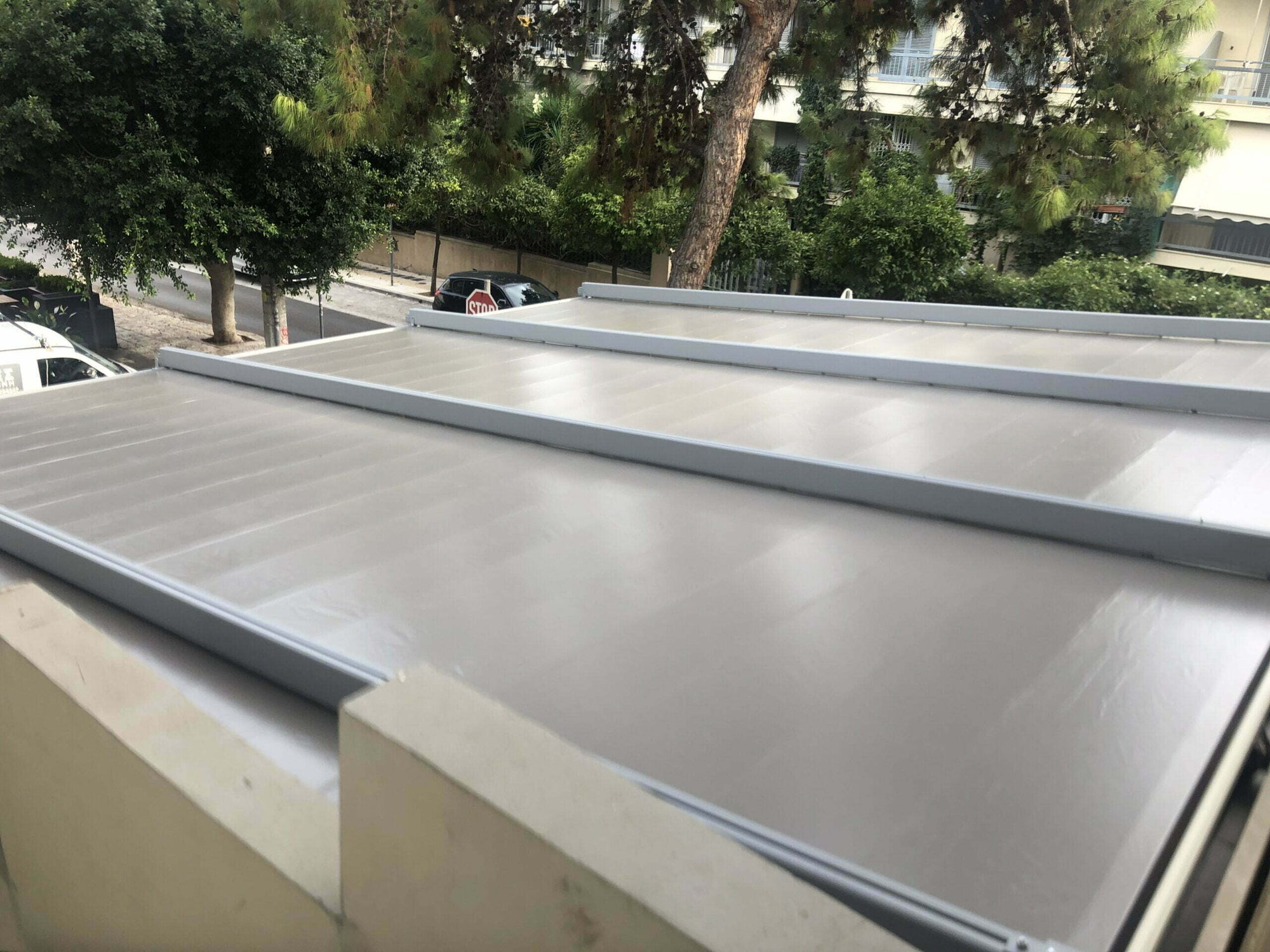 Τεντοπέργκολες Ανοιγοκλειόμενες Με Οδηγούς Αλουμινίου - 4